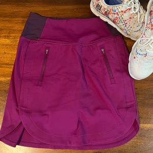 Athleta fairway golf skirt with shorts. New without tags! 18” Jupe skirt!